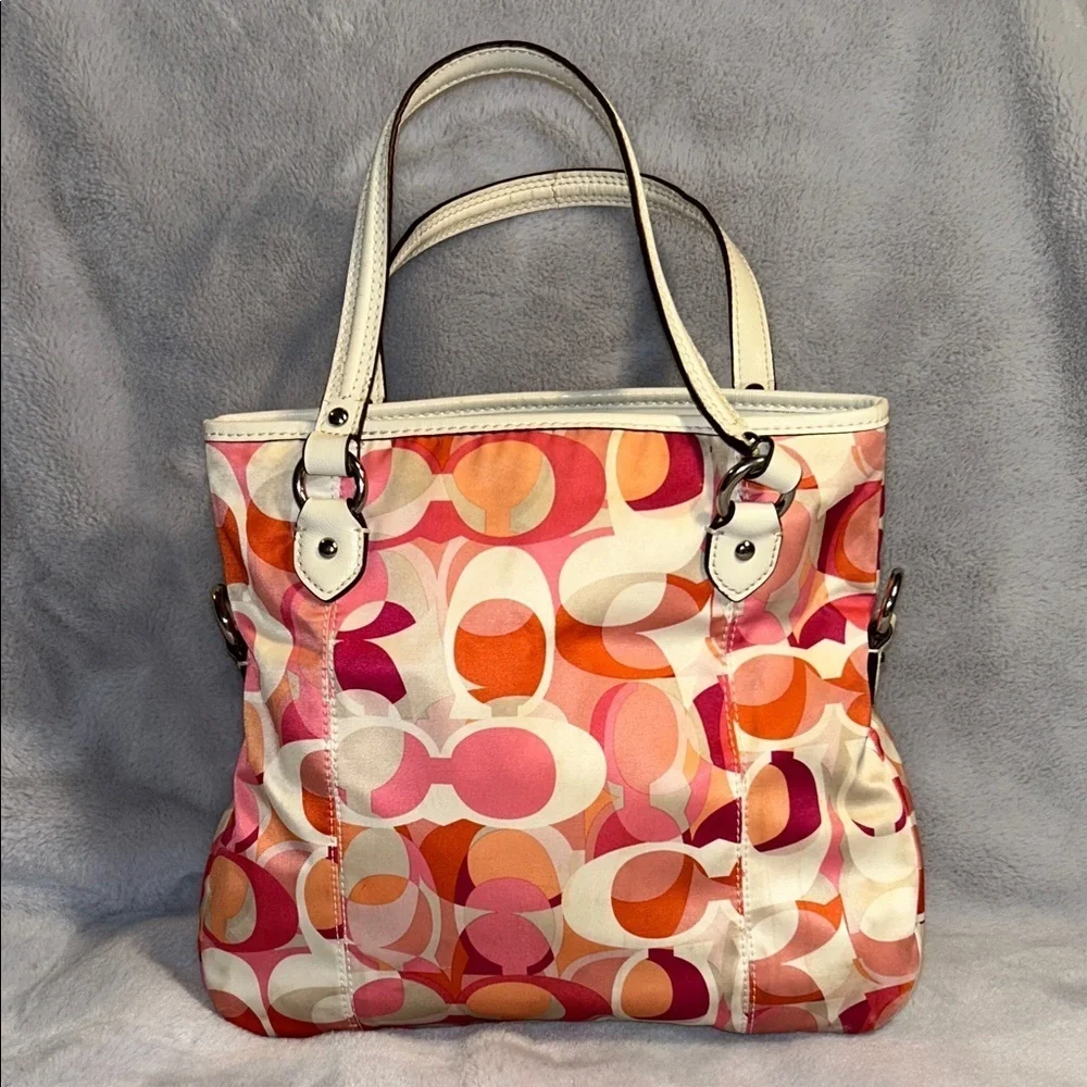 COACH F23970 Mia Daisy Kaleidoscope Purse